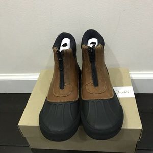 Clarks dark tan waterproof snow/rain boots size 6